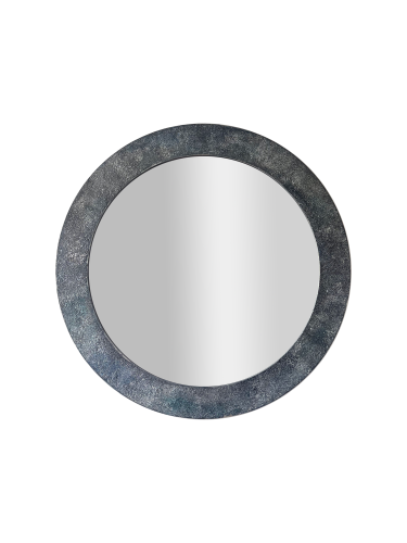 Kamienie i aluminium.